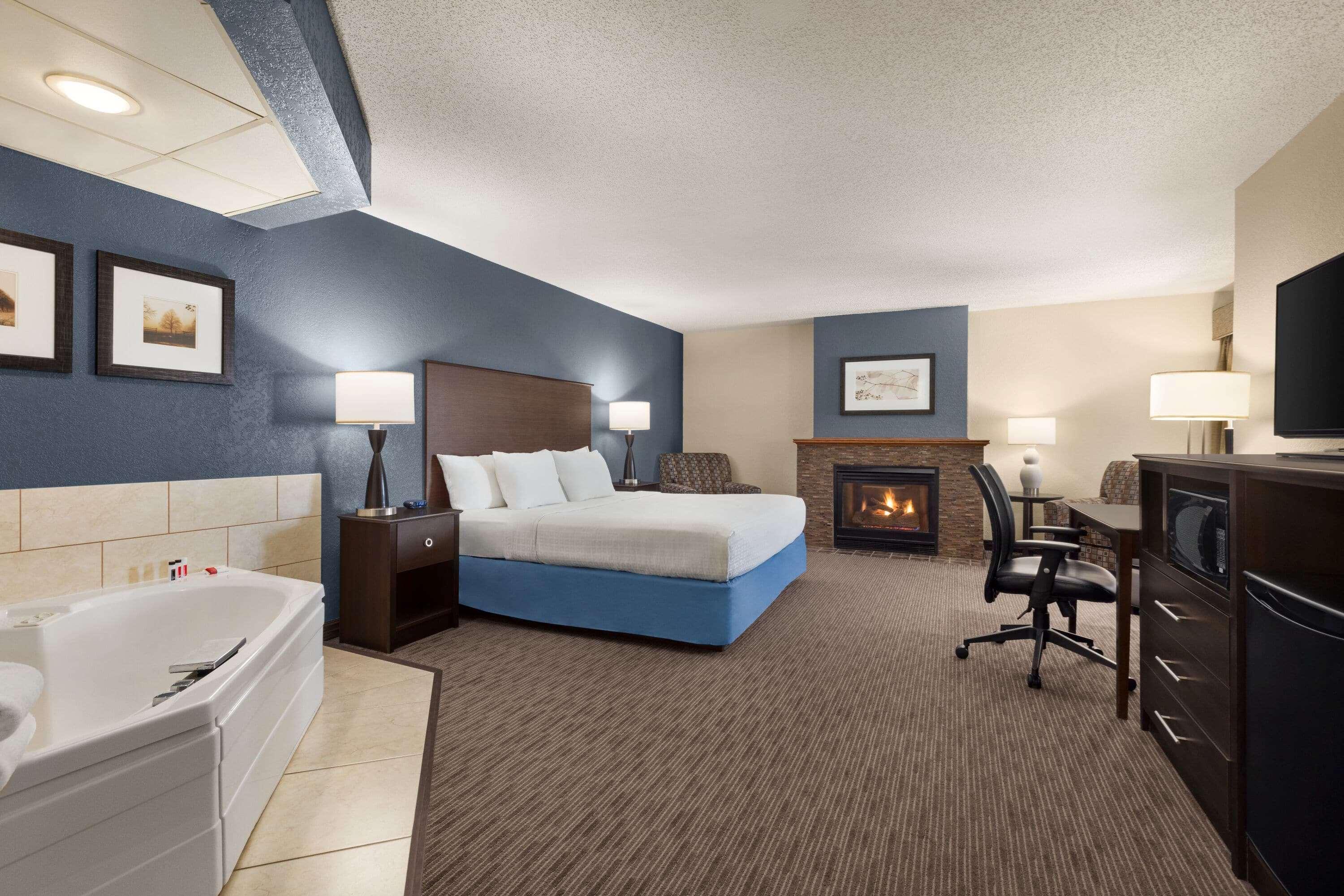 Baymont By Wyndham Owatonna Hotell Eksteriør bilde